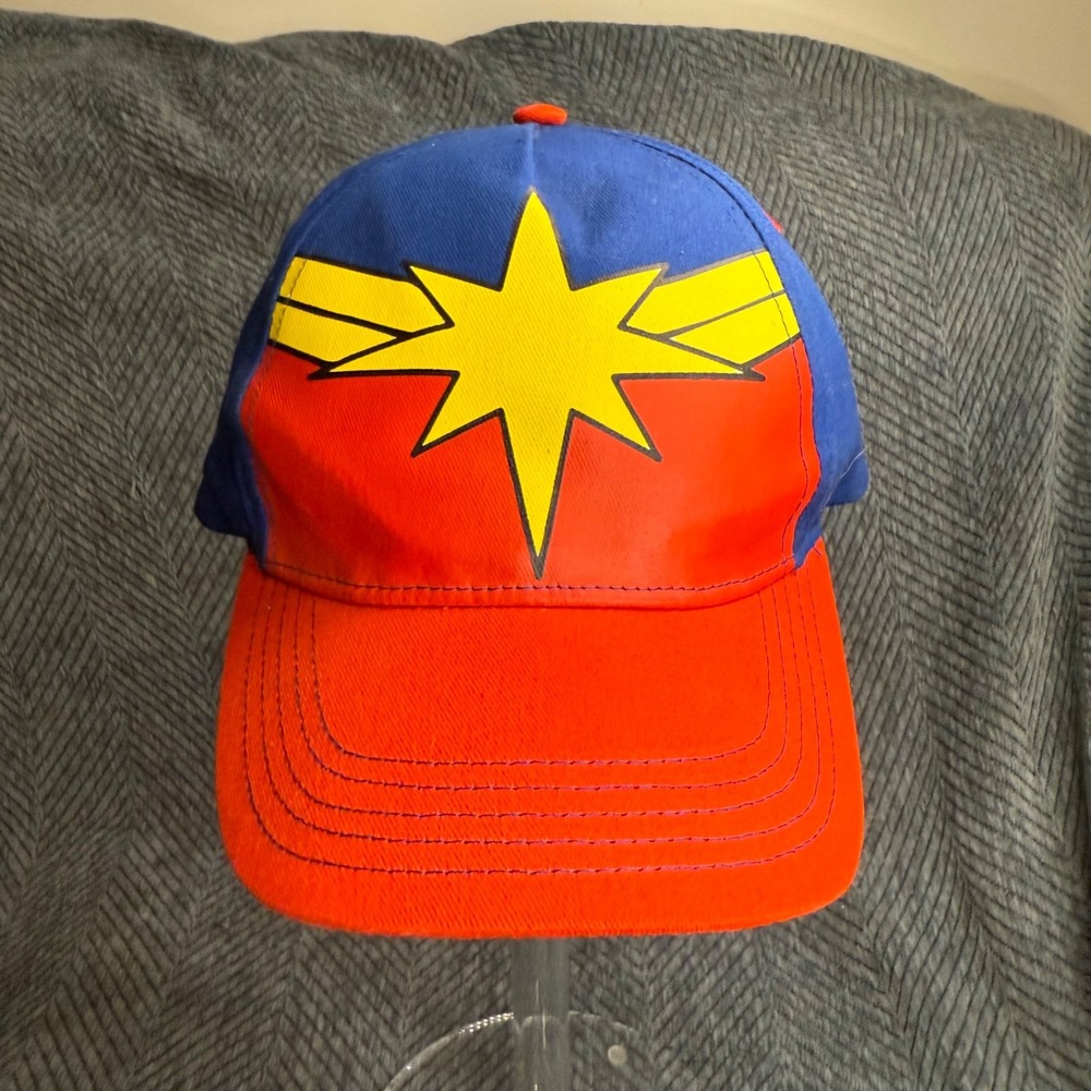 Captain America Snapback Hat New Era Marvel Comics Red White Blue Shield